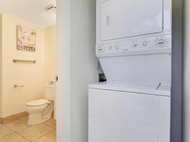 Building Photo - 5933 Golden Eagle Cir