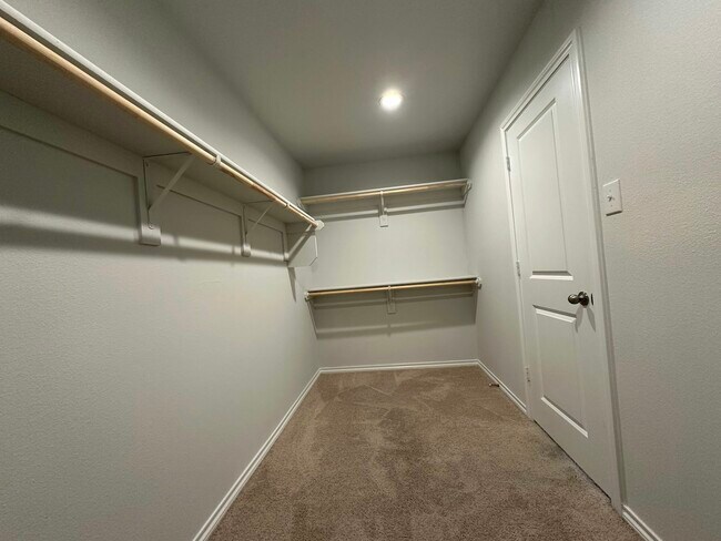 Building Photo - 3404 Tahiti