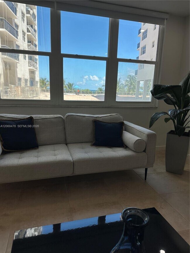 Building Photo - 6039 Collins Ave