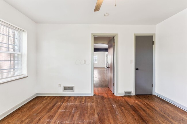 Building Photo - 57 N Burgess Ave