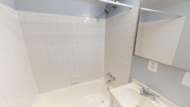 Bathroom - 584 Wilson Bridge Dr