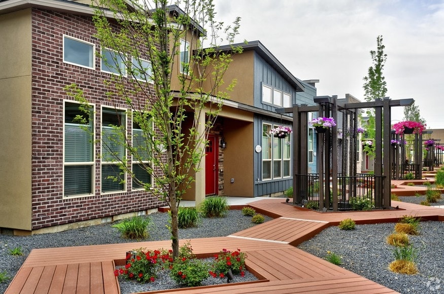 Primary Photo - Verraso Village Townhomes