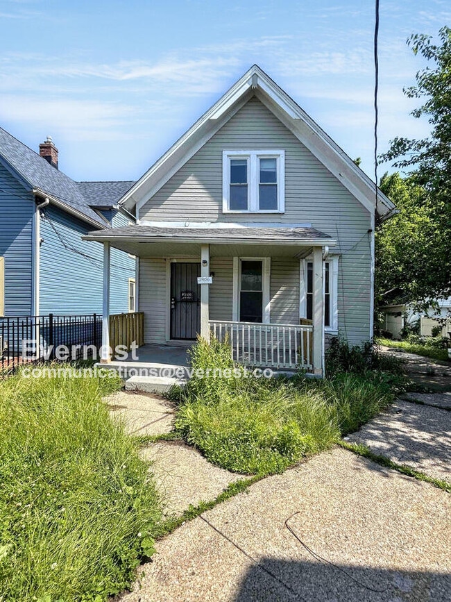 Primary Photo - 3404 Walton Ave