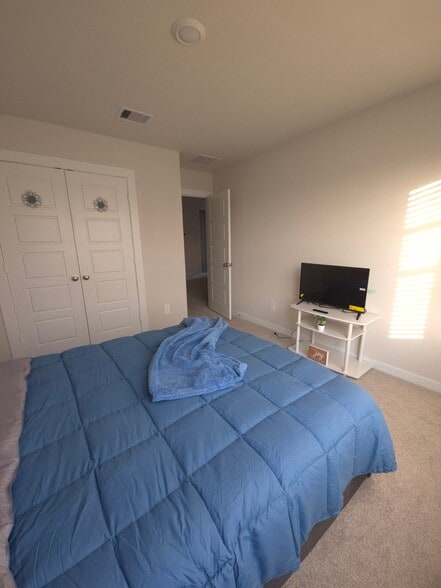Building Photo - 2502 Serrano Plns Trl