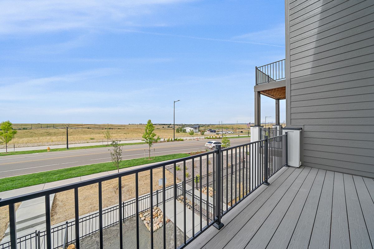 Building Photo - 10860 Lyric St