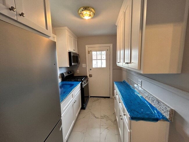 Building Photo - 100 Mardick Rd