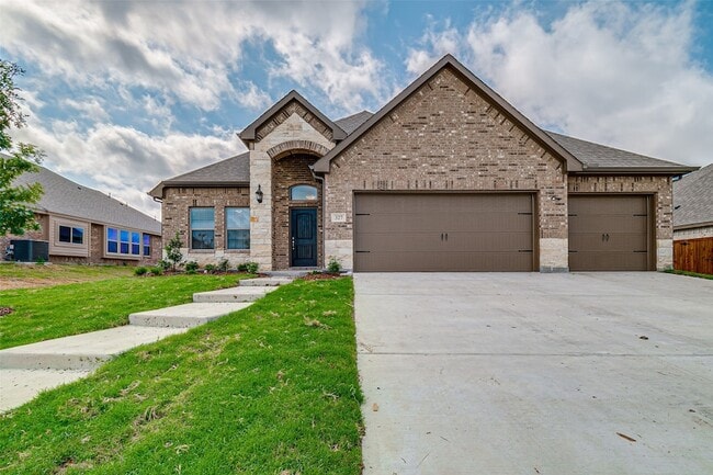 Primary Photo - 327 Sweetspire Dr