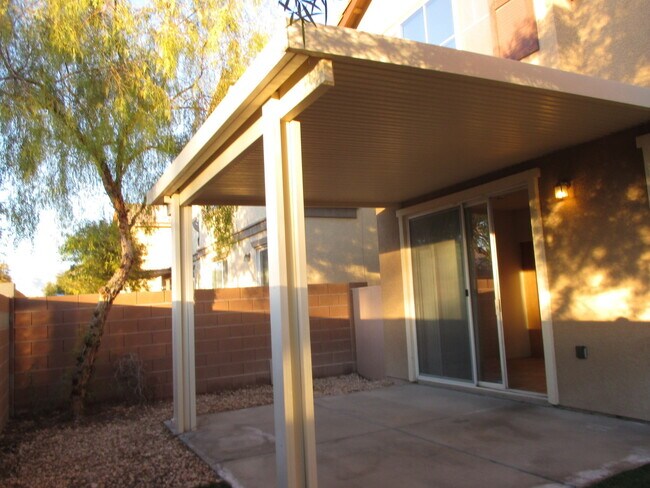 Building Photo - A Must See!!