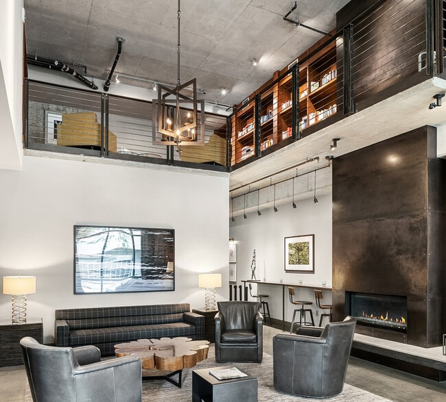 Building Photo - 2720 3rd Ave