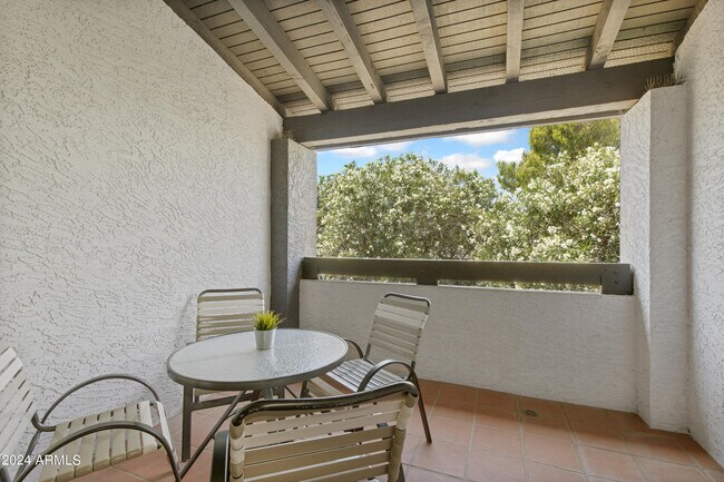 Building Photo - 7350 N Pima Rd