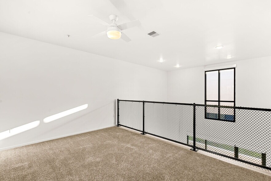 Loft - 519 S 6th St