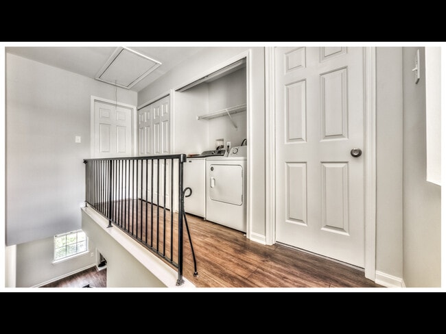 Building Photo - 1429 Nestlewood Ct