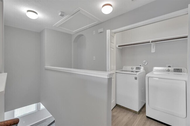 Building Photo - 12942 Iris Garden Ln