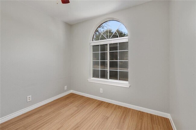 Building Photo - 14612 Varrelman St