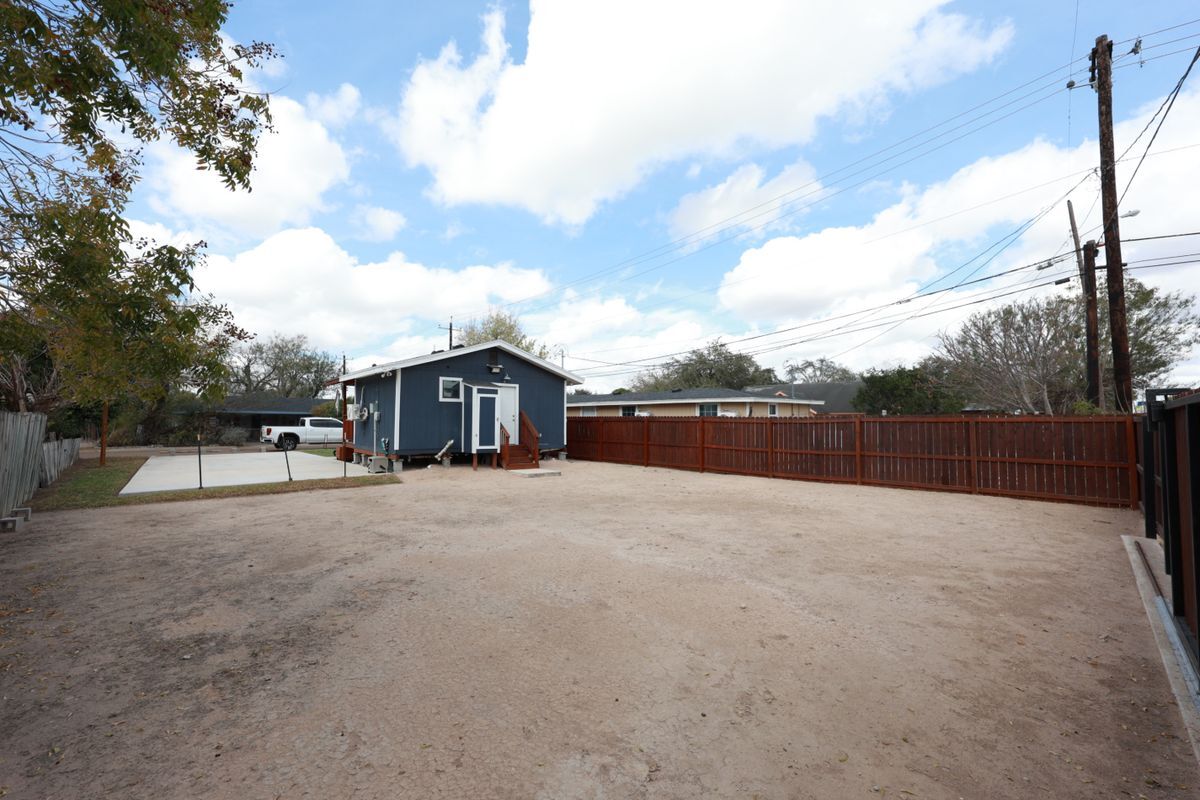 Building Photo - 205 Guerra Ave