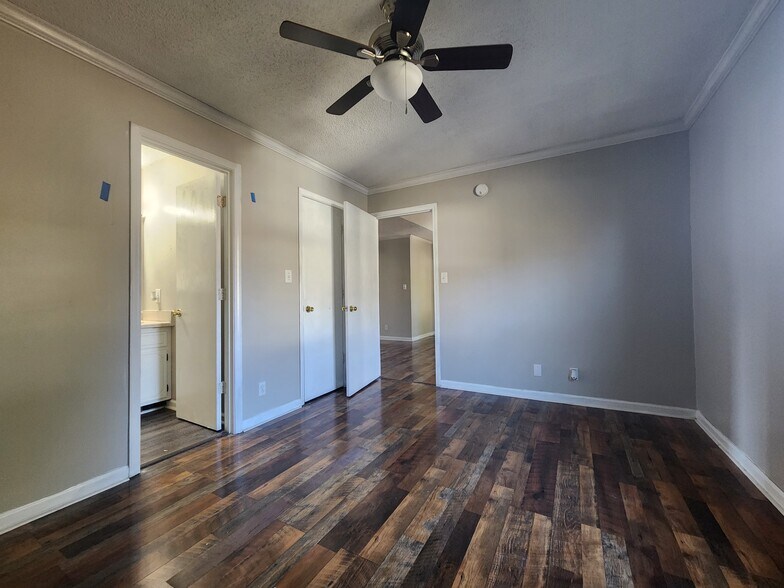 Building Photo - 738 Spees Dr