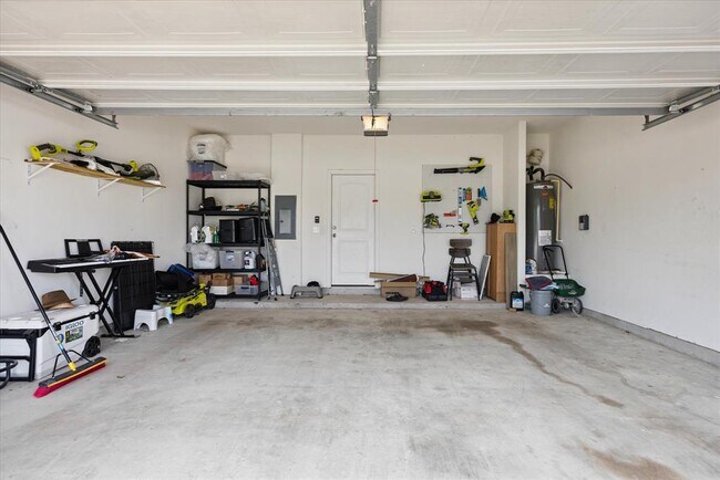 Building Photo - 6401 Graymont Dr