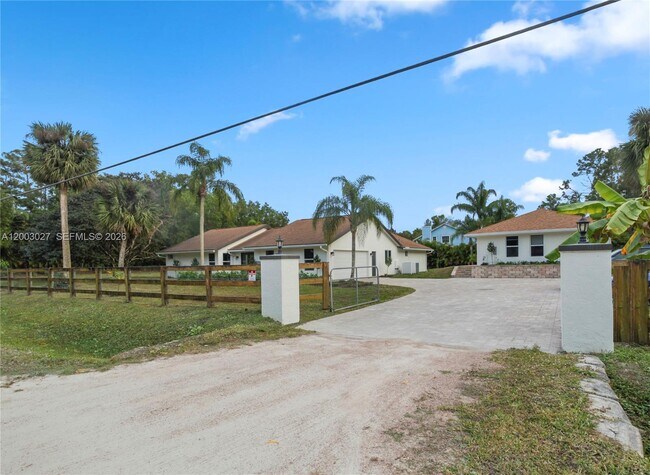 Building Photo - 12090 164th Ct N