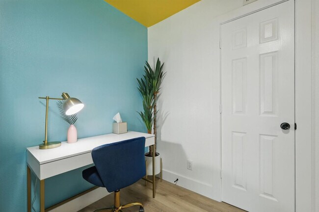 Building Photo - 13542 Purple Sage Rd