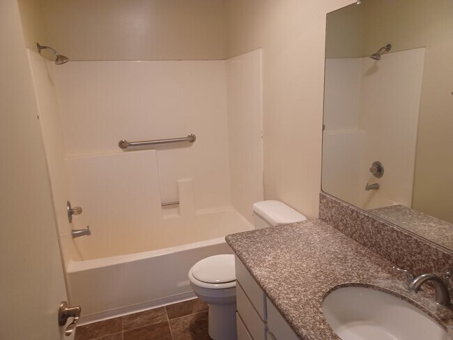 Building Photo - 1920 Peyton Ave