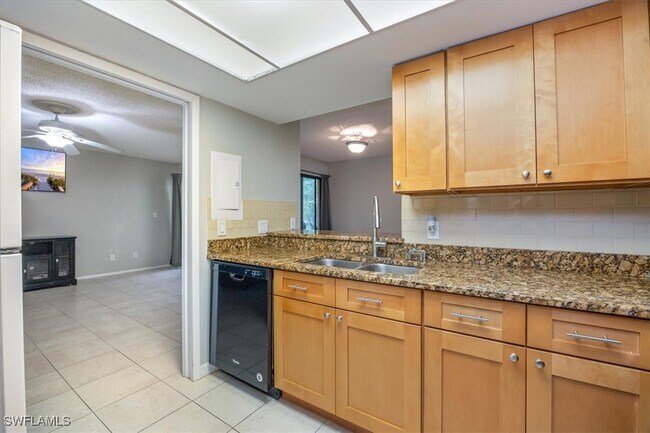 Building Photo - 3635 Boca Ciega Dr