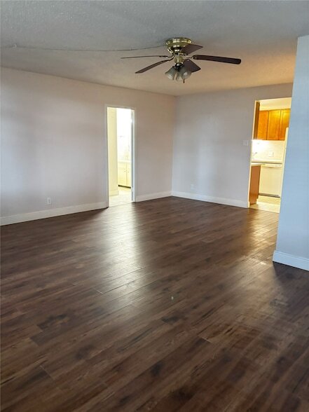 Building Photo - 7520 Hornwood Dr