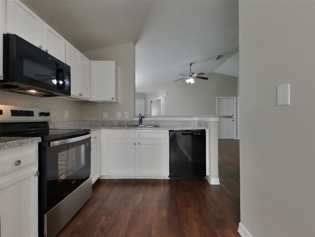 Building Photo - 3155 Boynton Dr