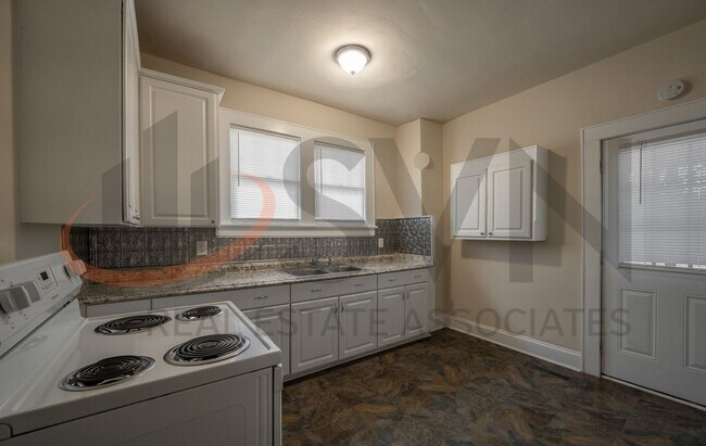 Building Photo - Fantastic 2BR, 1BA Durham Home with a Large Yard