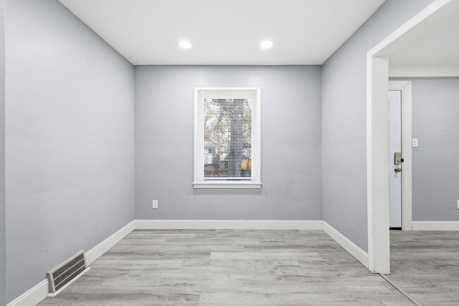 Building Photo - 1541 Washington Ave