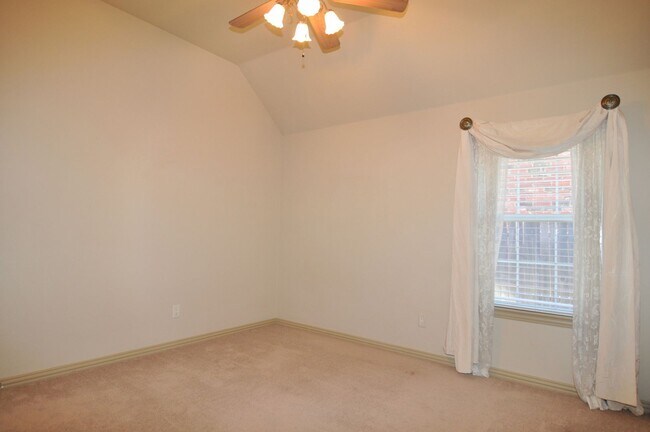 Building Photo - Stunning 4-2-2 in Ft. Worth – Keller ISD!