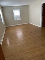 Building Photo - 2609 Taylorsville Rd
