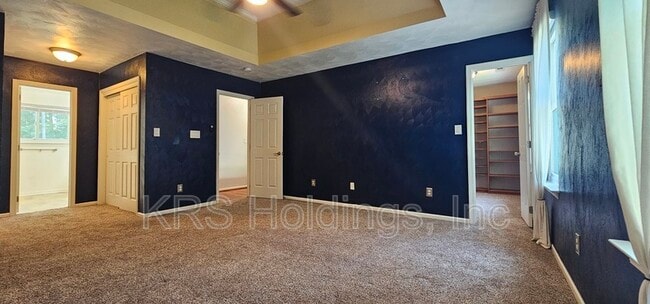 Building Photo - 25 Gallaer Ct