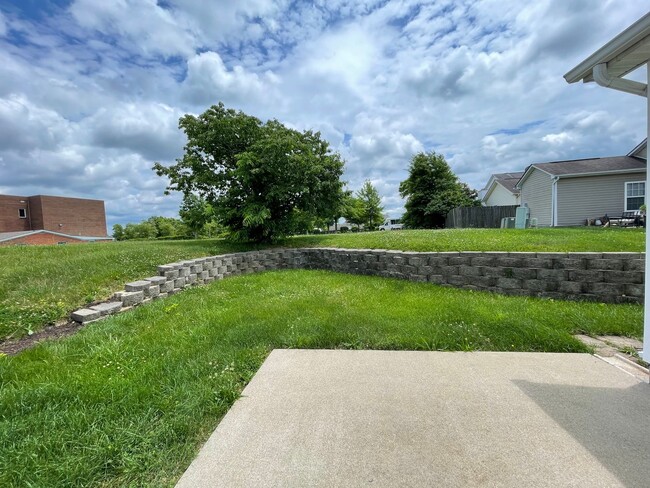 Building Photo - Lovely Single Family House with New Flooring & Paint! 2-Car Garage