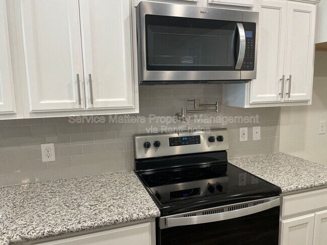 Building Photo - 5184 Peach Dr