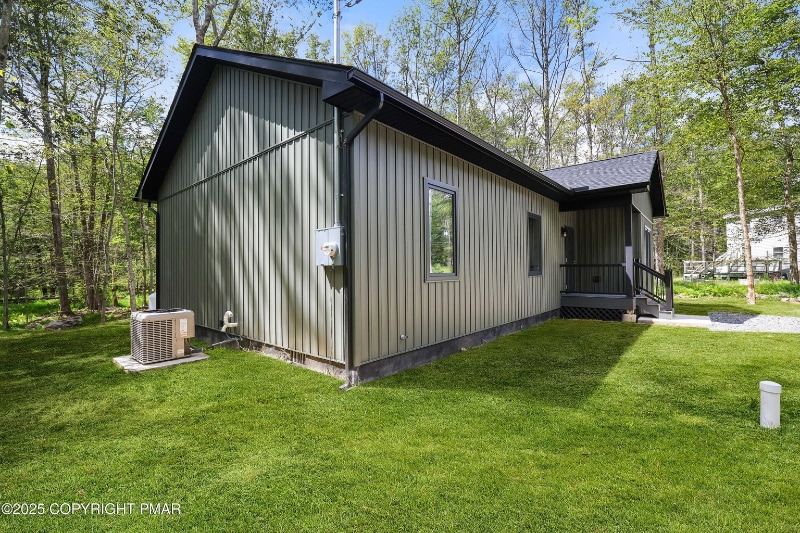 Building Photo - 1540 Lake Ln