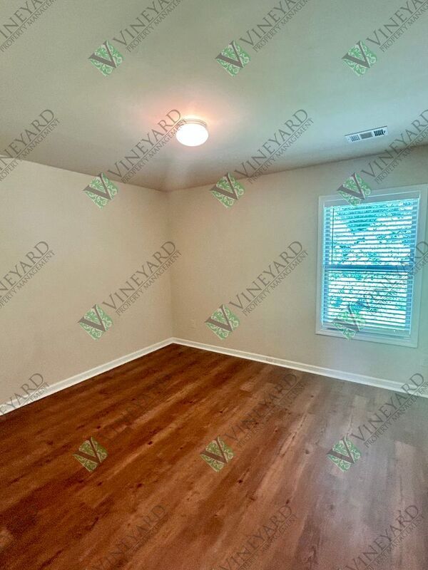 Building Photo - 401 Franklin Ln