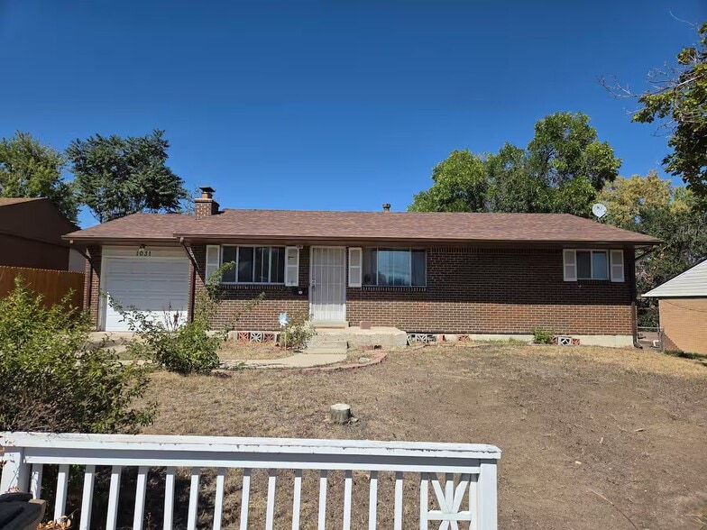 Primary Photo - 1031 Erie St