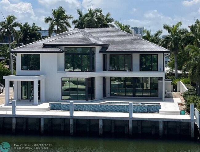 Building Photo - 24 Fiesta Way