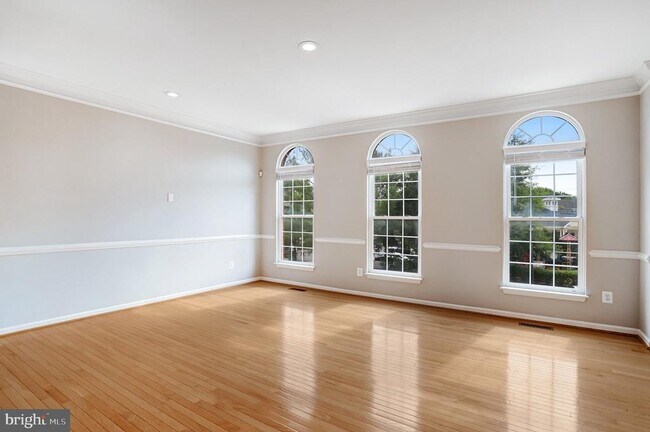 Building Photo - 22616 Welborne Manor Square