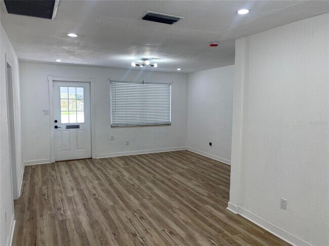 Building Photo - 3717 Belmont Blvd