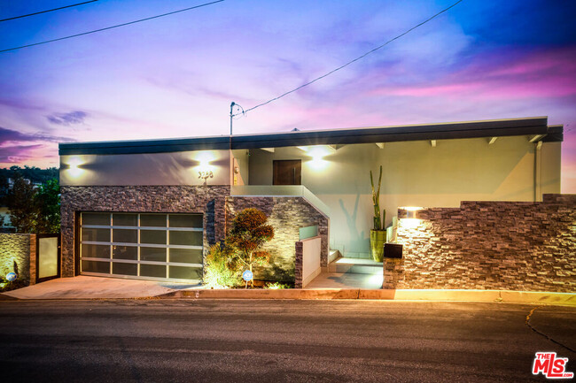 Building Photo - 3288 Wrightwood Dr