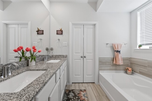 Building Photo - 15006 Eves Necklace Ct