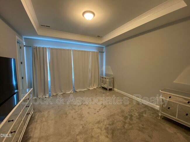 Building Photo - 806 Grafton Peak Ln