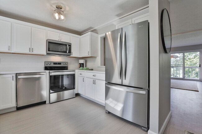 Building Photo - 6 Veterans Rd