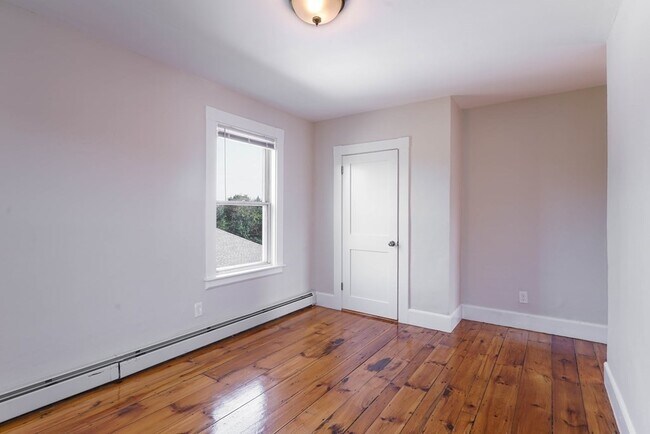 Building Photo - 321 Jefferson Ave