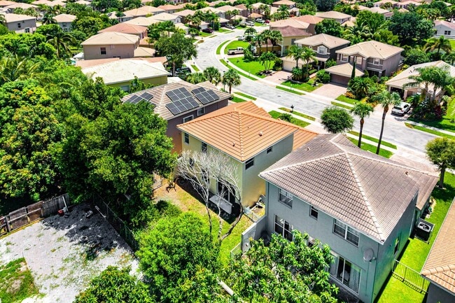 Building Photo - 5477 Queenship Ct