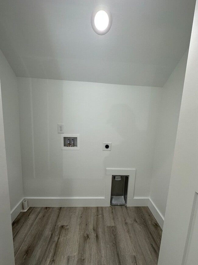 Building Photo - Brand New Living in North Knoxville: Modern Comfort Awaits