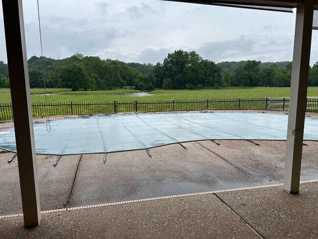 Building Photo - Spacious 3BR/3BA Home in Cave Springs with Pool