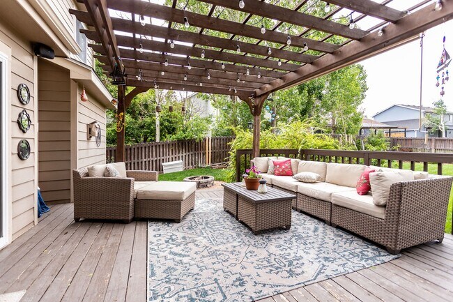 Building Photo - Charming Monument Retreat with  Private Ba...