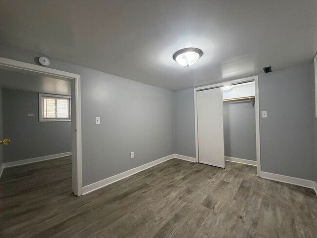 Building Photo - 4828 Melville Ave
